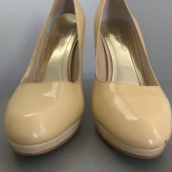 Women’s BCBG heels - Picture 3 of 8